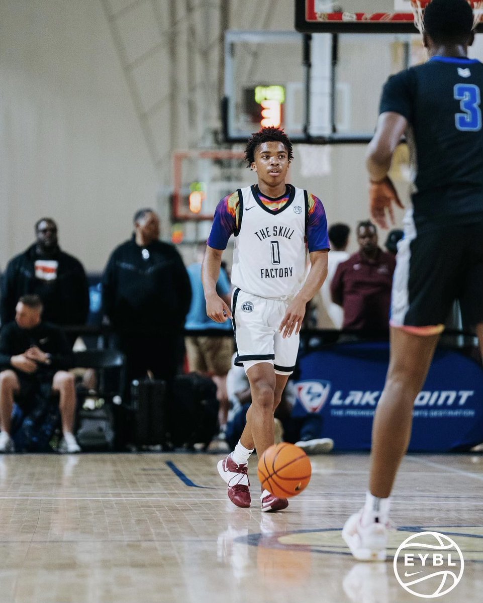 NextUpRecruits's tweet photo. 2025 - 5’9 PG Caleb Thomas (@Ca10leb) of @TheSkillFactory 16U played great today in their 75-73 win over Vegas Elite. 17 points, 3 rebounds, &amp; 2 assists in 19 minutes of play. One of the most efficient PG’s in 16U @NikeEYB https://t.co/djFJmNY0qP