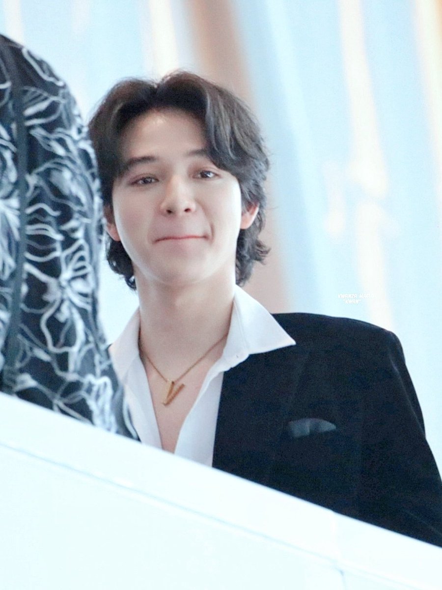 KwanzaMafia's tweet photo. มันเข้ว
#KONNECEVExBAS
#บาสเด็กอ้วนที่แท้จริง
#𝕜𝕨𝕒𝕟𝕫𝕒𝕞𝕒𝕗𝕚𝕒 📸 https://t.co/AgpvtSntPk