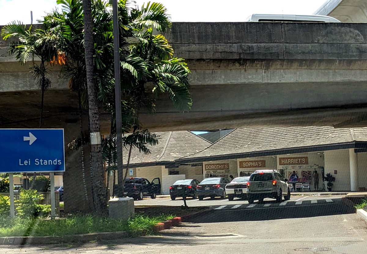 Violet Blue® on Twitter "Postcards from Oahu Kapahulu Ave street art; Lei stands at the