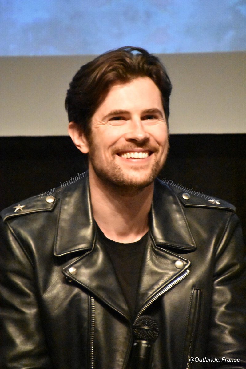 From the land con yesterday. Thank you David for being so amazing and so patient with us! Always a joy to see you and be able to speak with you ! #thelandcon5 #tlc5 #outlander #davidberry <a href="/TheLandCon/">TheLandCon</a>