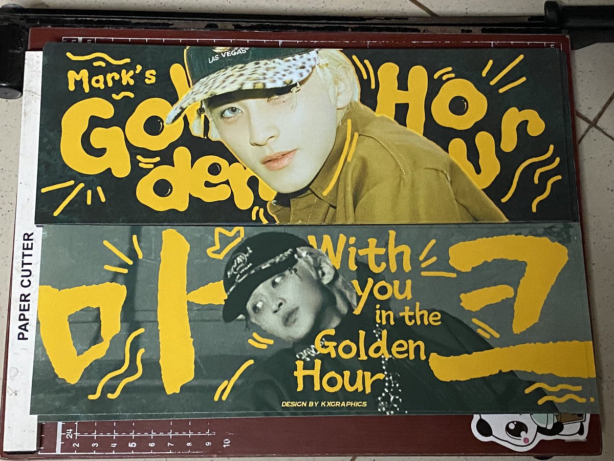 kxgrphics's tweet photo. "Golden Hour" Hand Banners
— a mini fan support banner for #MARK🐯by @kxgrphics
 
🍳D2 LOCATION UPDATE
— if you see this bag feel free to approach and claim a
your banner 😊

#TDS2inManila 
#THEDREAMSHOW2_in_MANILA. https://t.co/tpB5gClfIS