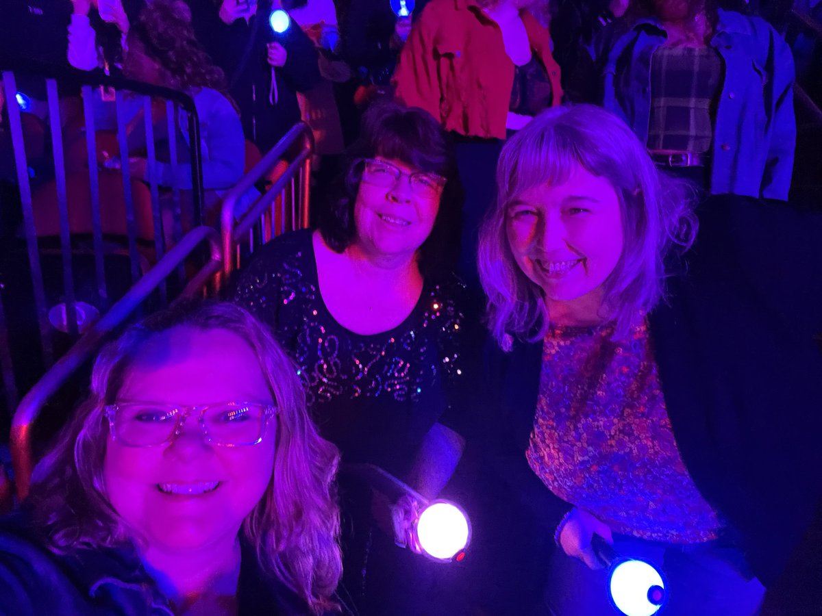 Mishowlatmoon's tweet photo. Made some new friends Laura &amp; Michelle at Agust D concert. @EmptySchell #AgustD_SUGA_Tour #AgustDTourInNewark #BTSARMY #BTSarmyMom https://t.co/DZig4geGCN