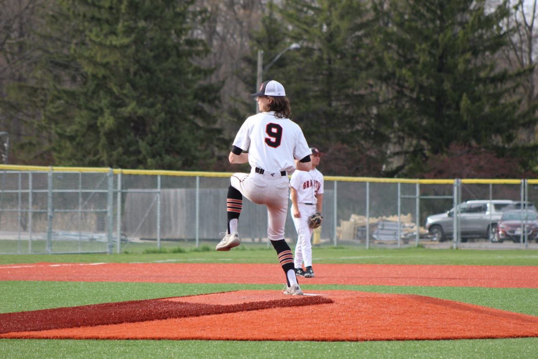 jsommers922's tweet photo. First round through conference complete! March - April stats:

7-5 Team Record (5-3 Conf.)

Pitching
5-1 Record
34 1/3 IP
1.83 ERA
36 Ks
9 ER

Hitting
HBP, BB

@RESP3CTtheGAME @GraftonHIHawks @CalebBounds36 
@MATC_BB https://t.co/2IKK6h8u3x