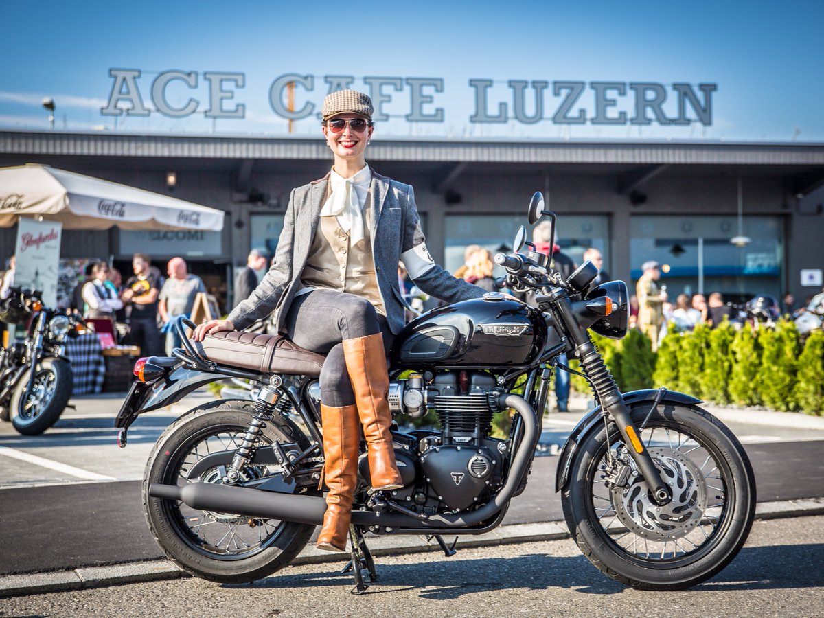 gentlemansride's tweet image. Two iconic names connected through The Distinguished Gentleman's Ride: The Triumph Bonneville and the Ace Cafe both played a big part in the cafe racer culture, and we are happy to see both icons appear on DGR's around the world!

🌍 Luzern, Switzerland
📷 Lennard Andreas