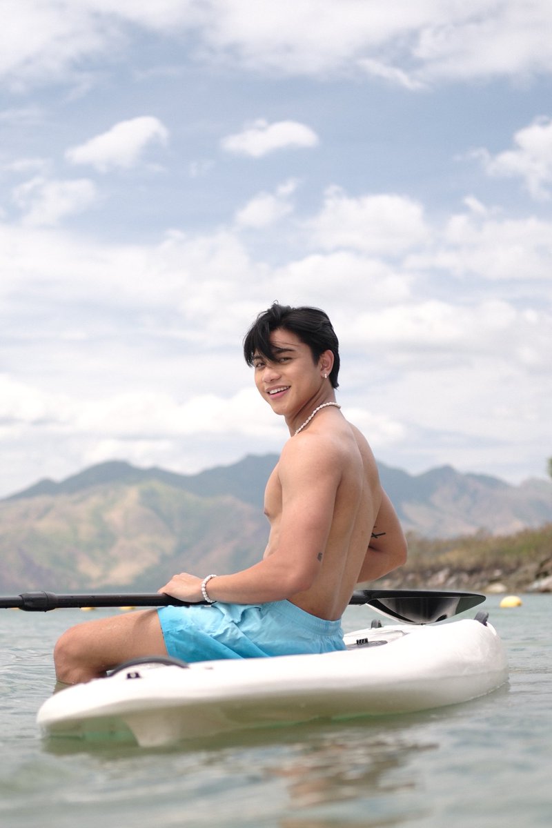 RoyceCabrera's tweet photo. #SparkleSummerChill ☀️ https://t.co/3FpGZSinFM