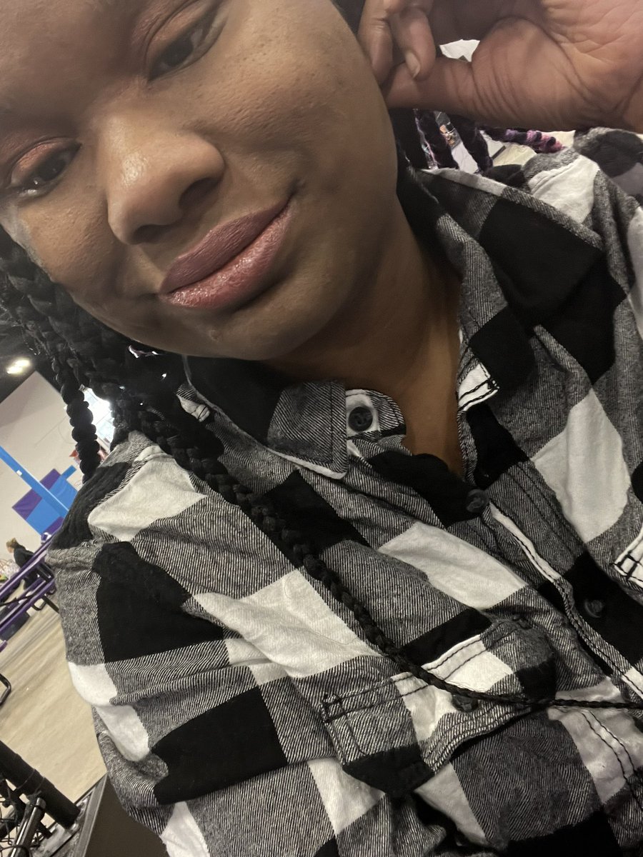 iamniqniqbad's tweet photo. #followme #prettygirl #learningtotwerk #twerk #dance #learningtodance #thick #curvy #bigbooty #bigtitties #thicklips #makeup #fashionnovababe #model #fentybeauty #blackwoman #Queenshit #thotshit #blackfeminist #womansrightsarehumanrights #activist #ericabanks #beatking https://t.co/nqYRpoQI1C