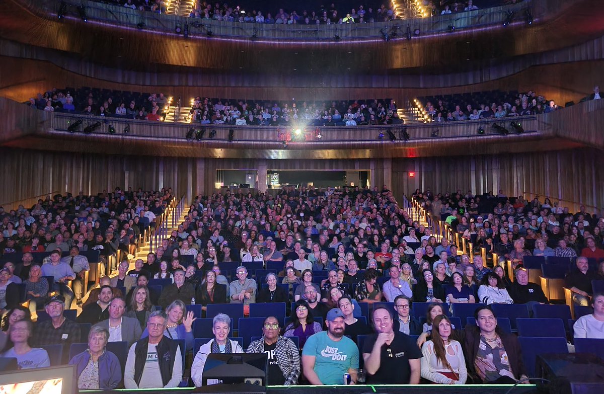 Tsoukalos's tweet image. TYSONS VA, your welcome tonight was truly out of this world and we thank you for your wall-shaking reception. So many smiling faces! We are grateful to have been there with you sharing our views. We will see you tomorrow Sunday 4/30 in RED BANK NJ at 7pm! #AncientAliensLive