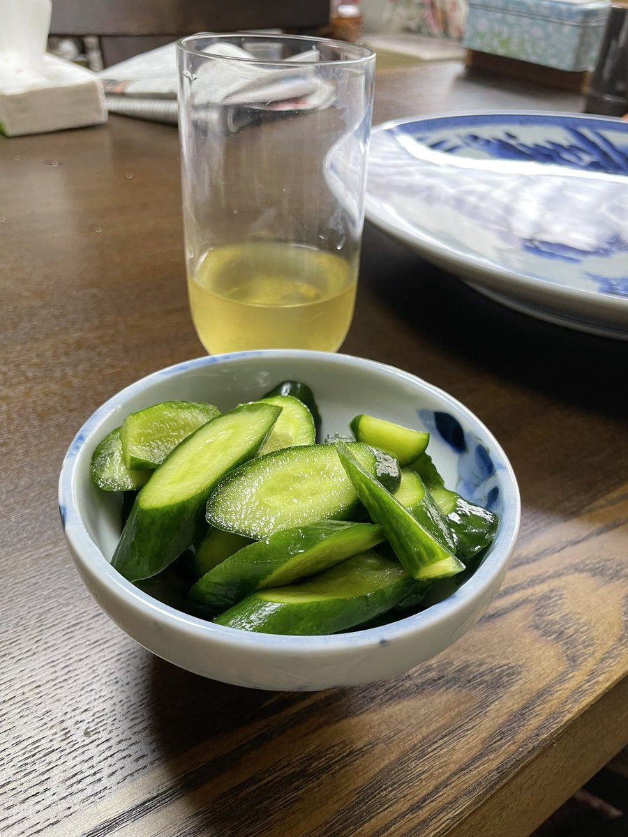 _migaln's tweet photo. キュウリ美味しい https://t.co/qth1P6TJiQ