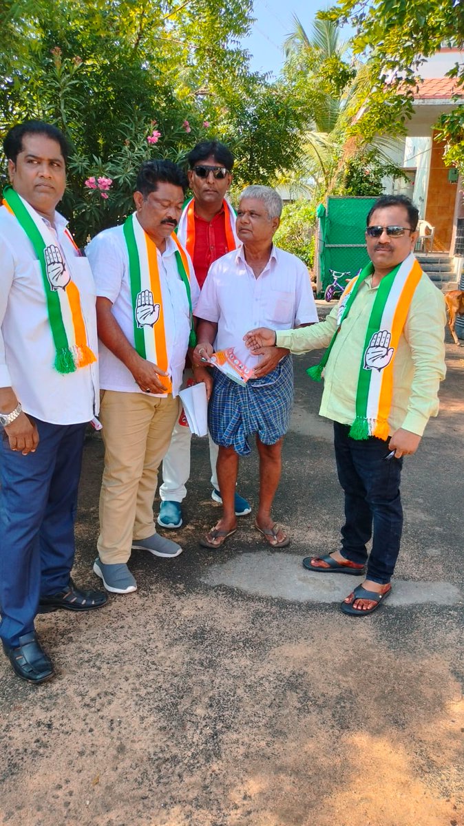 YadawadAltaf's tweet photo. ಇಂದು  ದಿನಾಂಕ 30-4-2023 ರವಿವಾರ ಮುಂಜಾನೆ 7:30 ಗಂಟೆಗೆ  ಸೆಕ್ಟರ್ ನಂಬರ್ 28 ಹಾಗೂ  15ನಲ್ಲಿ  ಕಾಂಗ್ರೆಸ್ ಪಕ್ಷದ ಅಭ್ಯರ್ಥಿಯಾದ ಶ್ರೀ ಎಚ್ ವೈ ಮೇಟಿ ಸಾಹೇಬ್ರು ಪರವಾಗಿ ಪ್ರಚಾರ ,(ಮತಯಾಚನೆ) ಮಾಡಲಾಯಿತು. @DKShivakumar @siddaramaiah @utkhader @BZZameerAhmed @24Bagalkot @VVKashappanavar @EitiRakshita https://t.co/TUKCZeU1bY