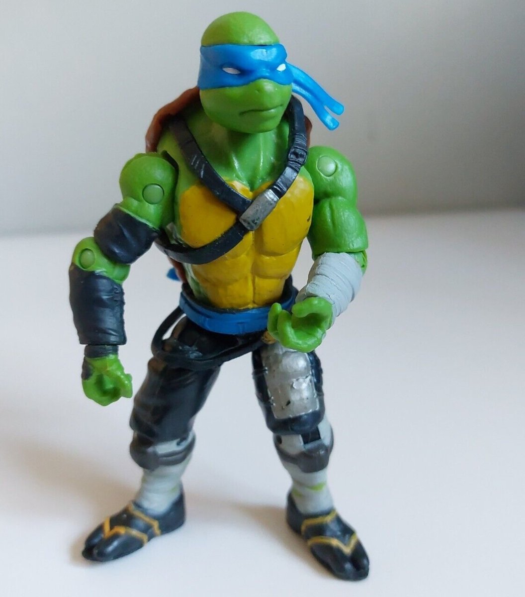Leonardo, 2015, Playmates, Teenage Mutant Ninja Turtles, Out Of The Shadows.
#TMNT #toys #toy #toysforsale #toys4sale #actionfiguresforsale #actionfigure #80stoys  #hallstoybox 
ebay.com/itm/1450594521…