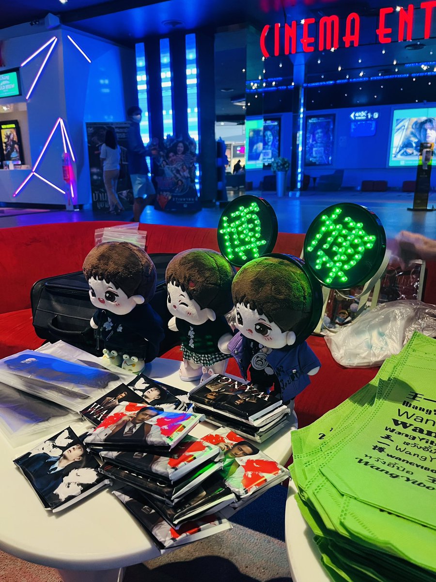 Wikkyariii's tweet photo. ♥️ #Yibo #HiddenBladeatCentralHatYai #Thailand 🇹🇭🥤🍿🎬🦁 https://t.co/C09OFRTIPQ