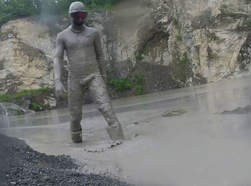 swissmudder's tweet photo. Hi Twitter 👋
Any mudders here? 😇

#mud #neoprene #wetsuit https://t.co/GhrTWili1t