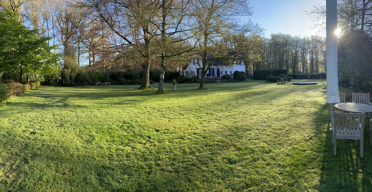 Hoe mooi begint de dag met een wandeling in je tuin op #biljoen! We boffen maar! ⁦<a href="/glk/">GLK&</a>⁩