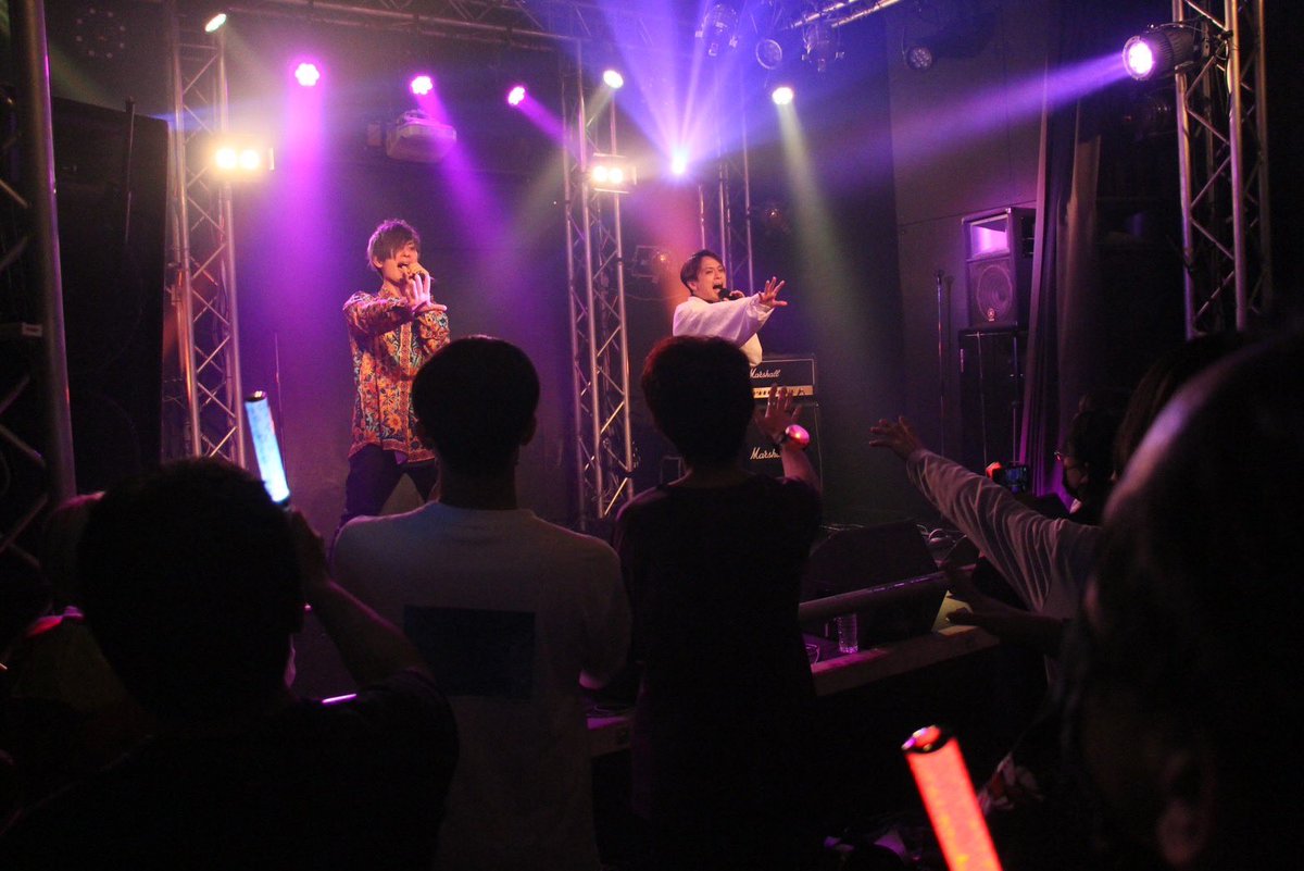 yuta_utamaru's tweet photo. SHS vol.19での鎌田章吾さんとのコラボ、GABURINCHO OF MUSICのお写真いただいたので!!
photo @updown1007
#SHS19 #鎌田章吾 https://t.co/pxDHoItY7t