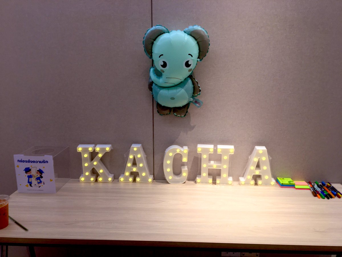 TaoKachaFan's tweet photo. บรรยากาศดีดี 

#Kachanontanun
#วันนี้ที่รอคอยคชาCongratsDay https://t.co/UUsRZ8sxRK