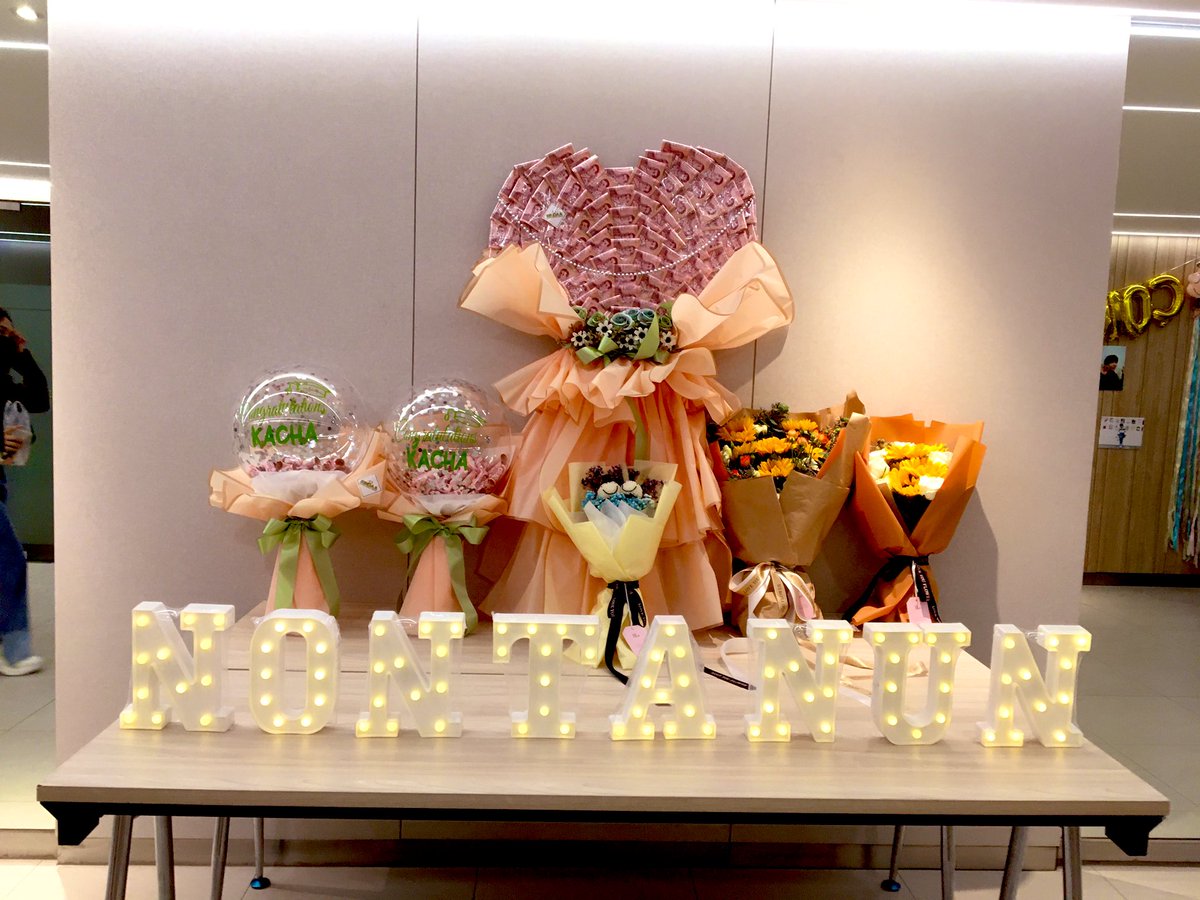 บรรยากาศดีดี 

#Kachanontanun
#วันนี้ที่รอคอยคชาCongratsDay