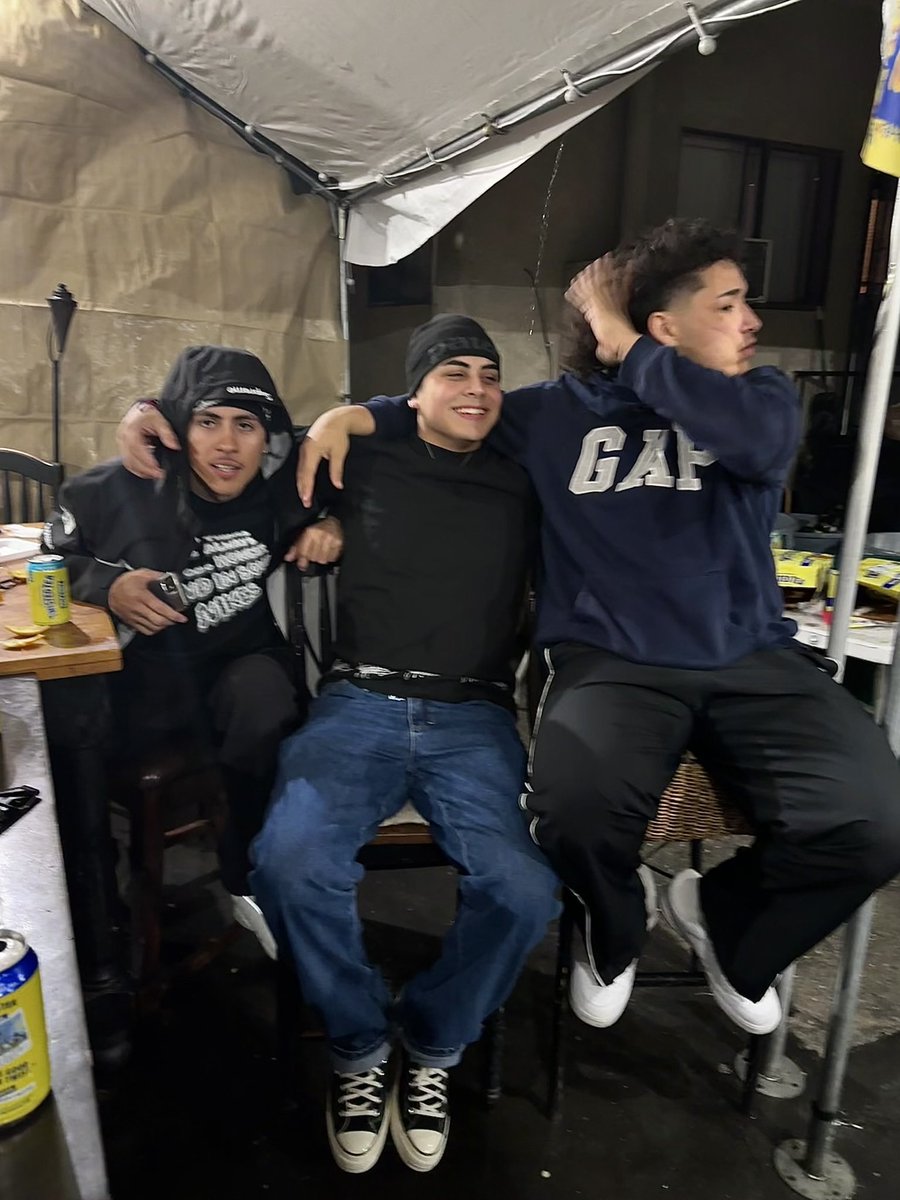 itsdrewbies's tweet photo. ¯\_(ツ)_/¯ https://t.co/BAsT2j511e