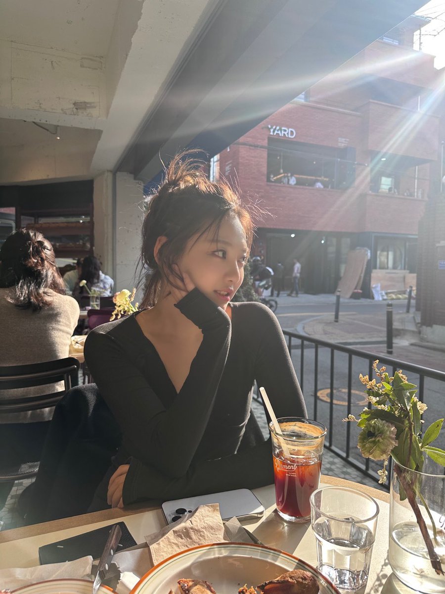 FAMENYZ02's tweet photo. ㅤ
⠀
        ⠀ kali.⠀ ☆ ／ sns update.
            ∶  2023.04.30 — 14:02
             𖡡 disabled.
⠀         彡 lunch, ig? 
        ⠀ https://t.co/9vfXdhkdHs