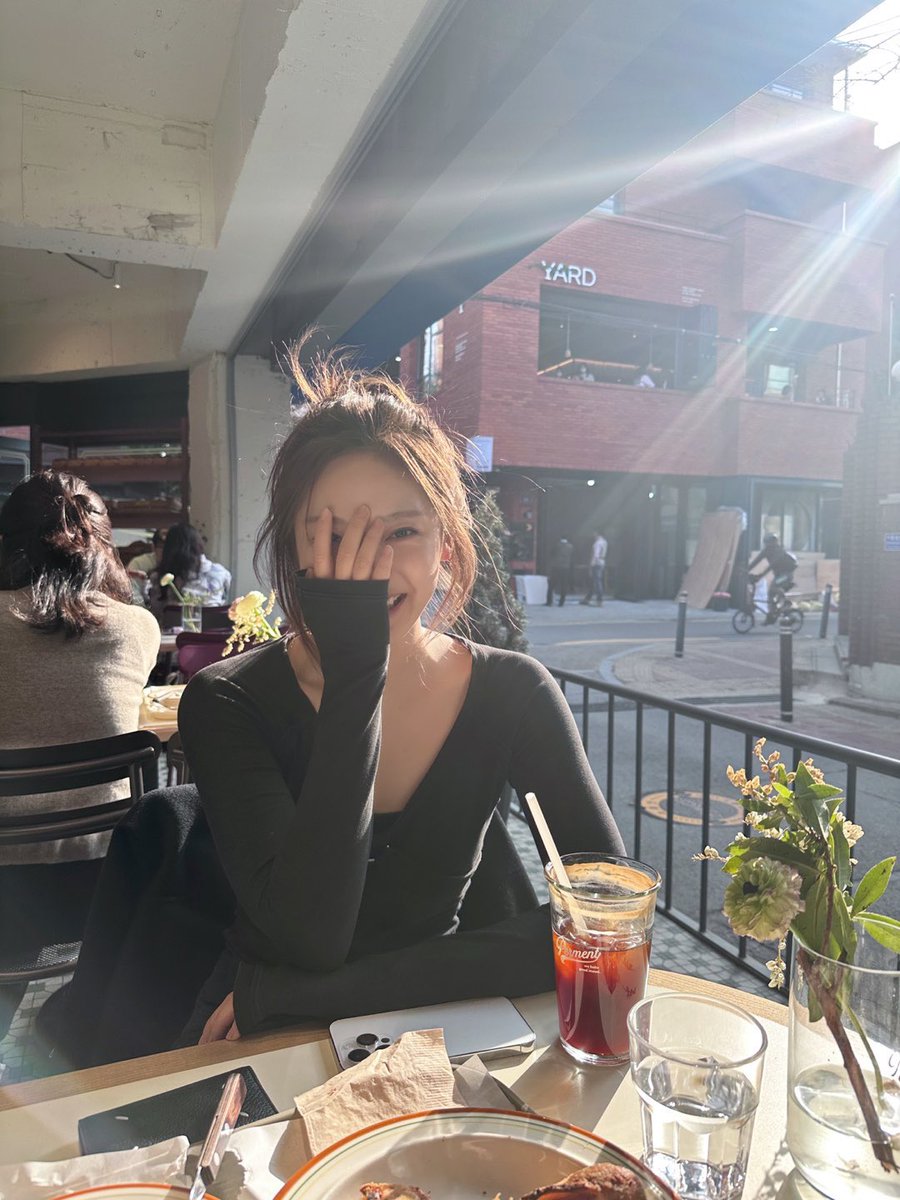 FAMENYZ02's tweet photo. ㅤ
⠀
        ⠀ kali.⠀ ☆ ／ sns update.
            ∶  2023.04.30 — 14:02
             𖡡 disabled.
⠀         彡 lunch, ig? 
        ⠀ https://t.co/9vfXdhkdHs