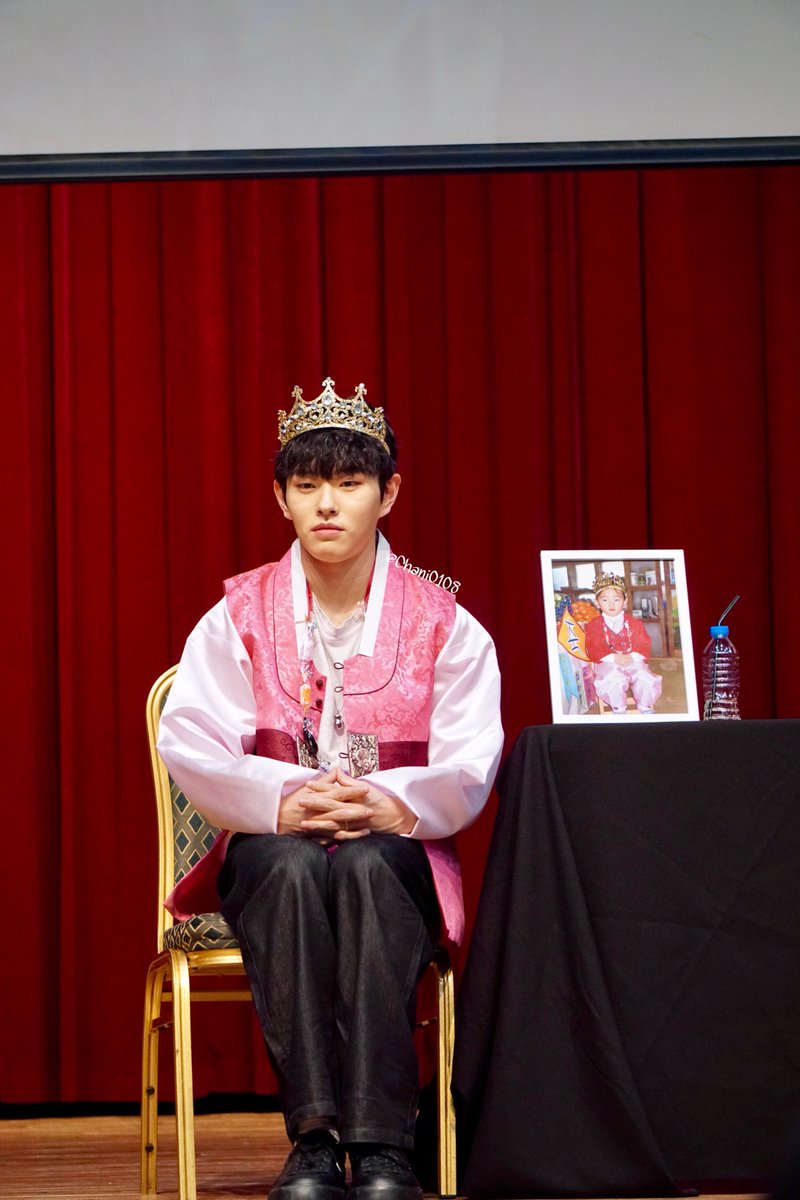 Chani0108's tweet photo. 230430 공명 팬싸인회 #이병찬

진짜 귀여움 이제 멈춰주기. . 현기증 나요🤦🏻‍♀️ https://t.co/s8EdnPuMeP
