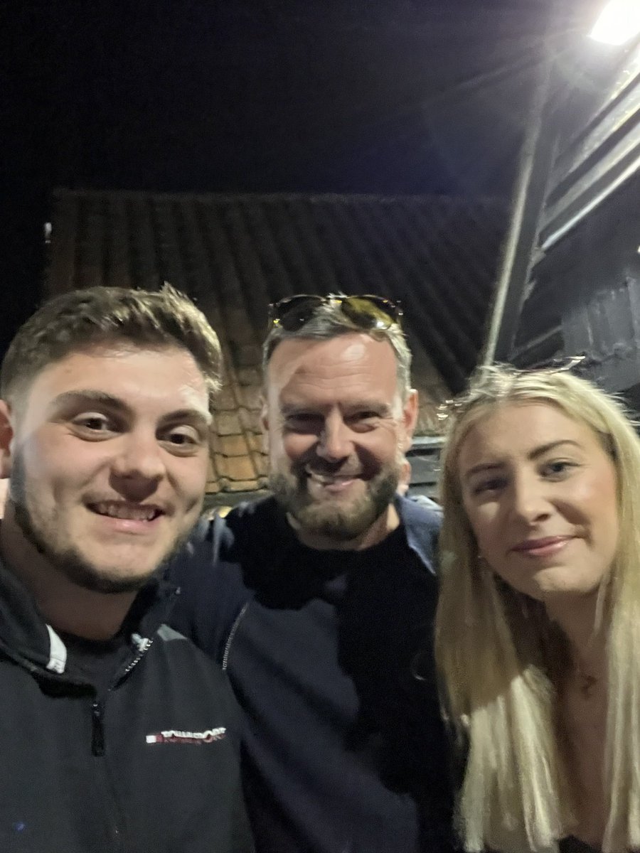 Oliver Cooper tweet media