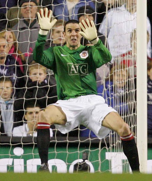 TathraRed's tweet image. John O’Shea is 42 today. From nut-megging Luis Figo, to a chip of Cantona-esque proportions at Highbury and a last minute winner at Anfield, even a stint in goal (we won’t mention the shot at West Ham that went out for a throw 🤫) never a dull moment with Johno 🇾🇪🇾🇪🇾🇪