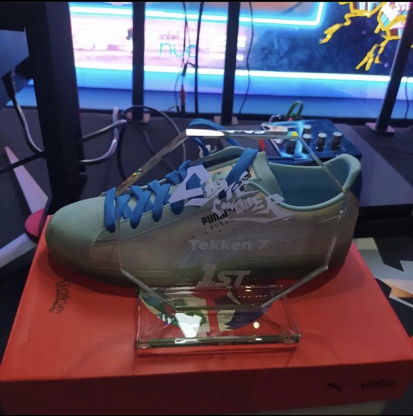 And we take the W another
Trophy for the collection with some sneakers ontop !!!! Thanks TMP @ugcza @umarbradlow @Junnaganaut incredible tournament!!! Wp @Solidjago really had me on the ropes.
#bringthebravado #bvdtekken