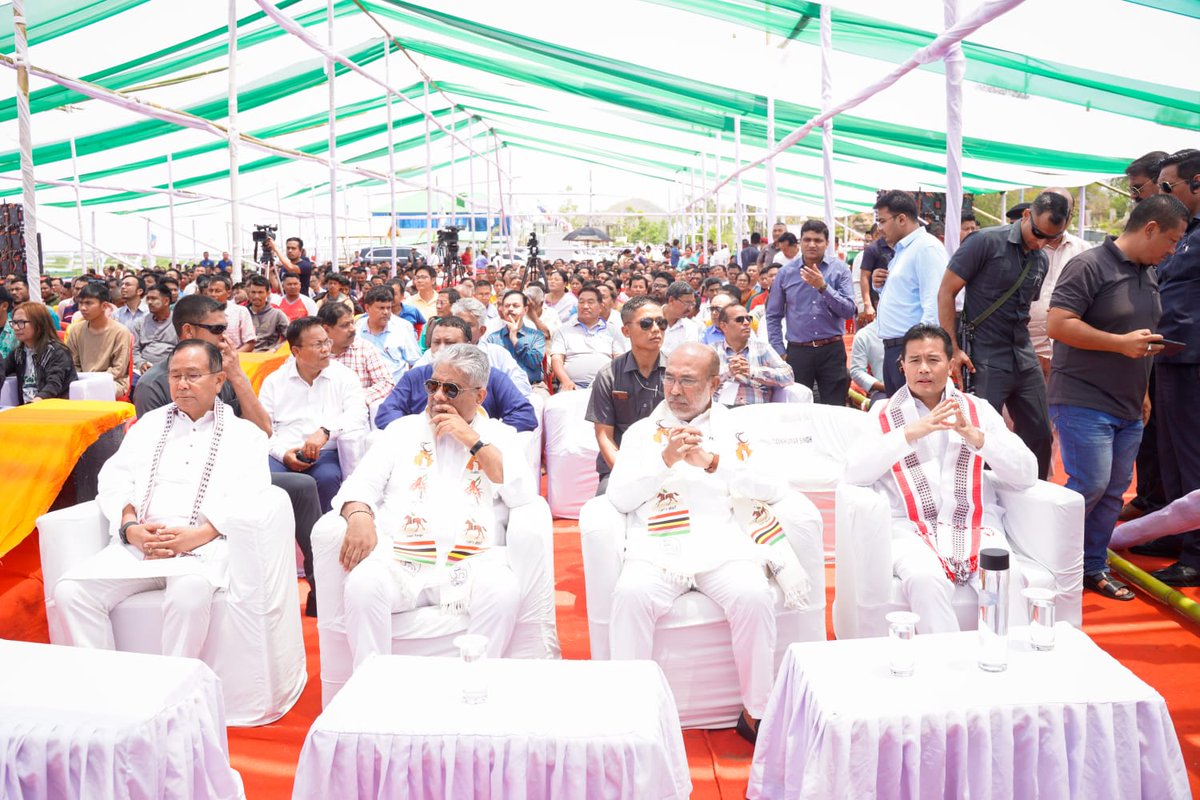 BiswajitThongam's tweet photo. Listening to the 100th episode of 'Mann Ki Baat' Programme by Adarniya PM @narendramodi Ji at Loktak a/w Hon'ble Union Minister Shri @byadavbjp Ji, HCM Shri @NBirenSingh Ji, Hon'ble MoS Shri @RanjanRajkuma11 Ji and other party leaders.

#MannKiBaat100 https://t.co/4iKNoCGYCf