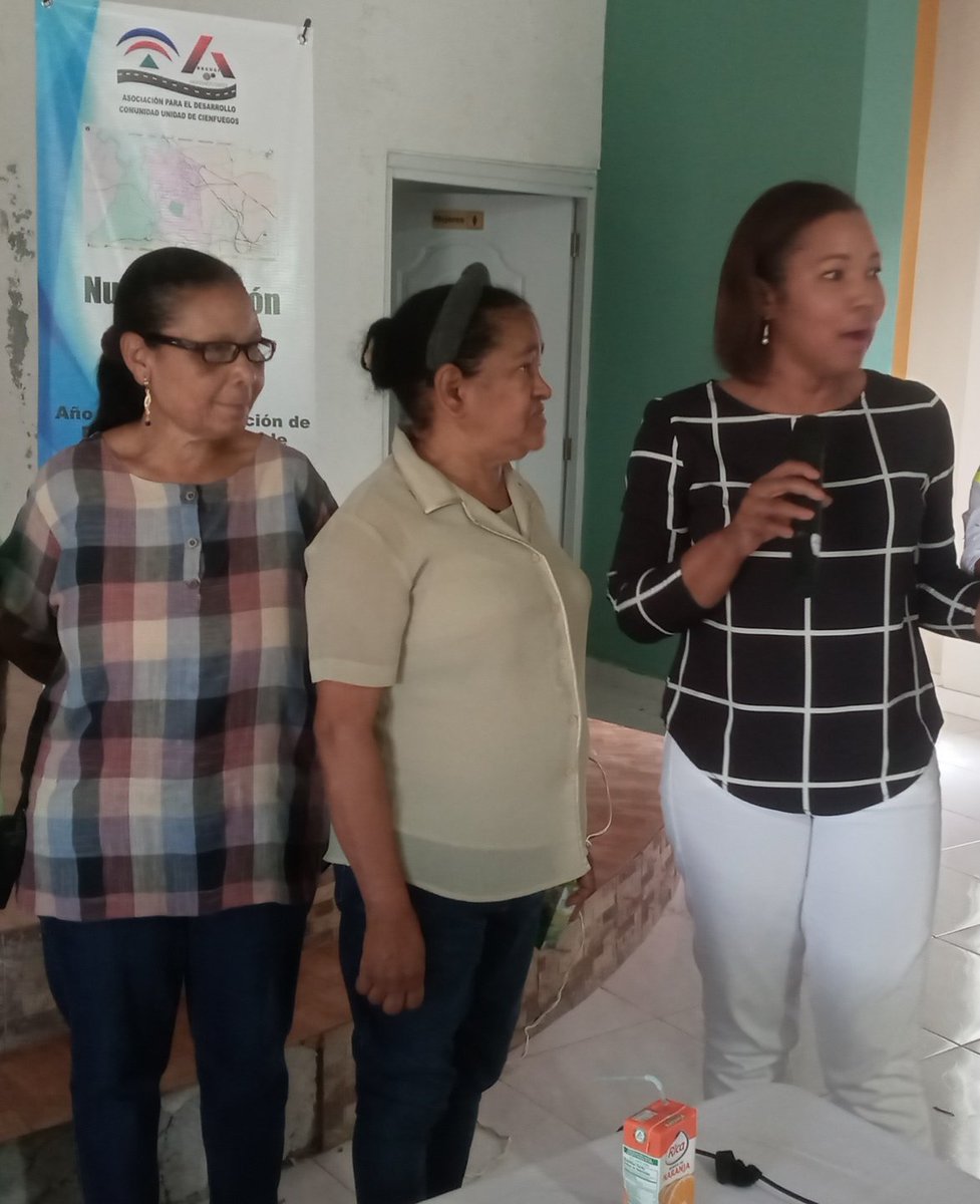 AsoAdecuci's tweet photo. Munícipes, dirigentes sociales y comunitarios afiliados a la Asociación Desarrollo Comunidad Unida de Cienfuegos -ADECUCI- sostienen que Santiago Oeste requiere un liderazgo más atento para enfrentar areas sociales vulnerables que existen en el territorio.
https://t.co/jC08ccDcPm https://t.co/4Z2T2jB9tk