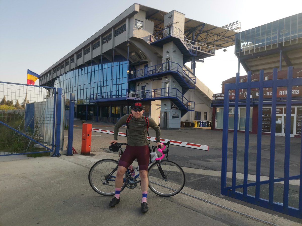 Czechmate87's tweet photo. #awaydays aneb z Letné pod Ještěd, přes Ještěd. Výjezd (doslova) na poslední kolo #LIBSPA. @ACSparta_CZ po tomhle tripu budu mít výdrž jak Sadílek :) https://t.co/dOF2b3RaQU