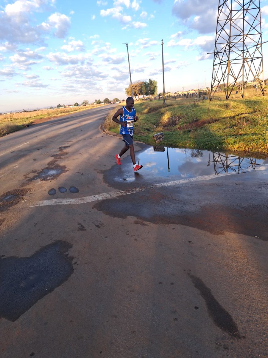 Humbu30's tweet image. #DuduzaAnnualCommunityRace  #MamepeStriders Race 🏅🎖️🥂🏃‍♂️🏃‍♂️💃🍾