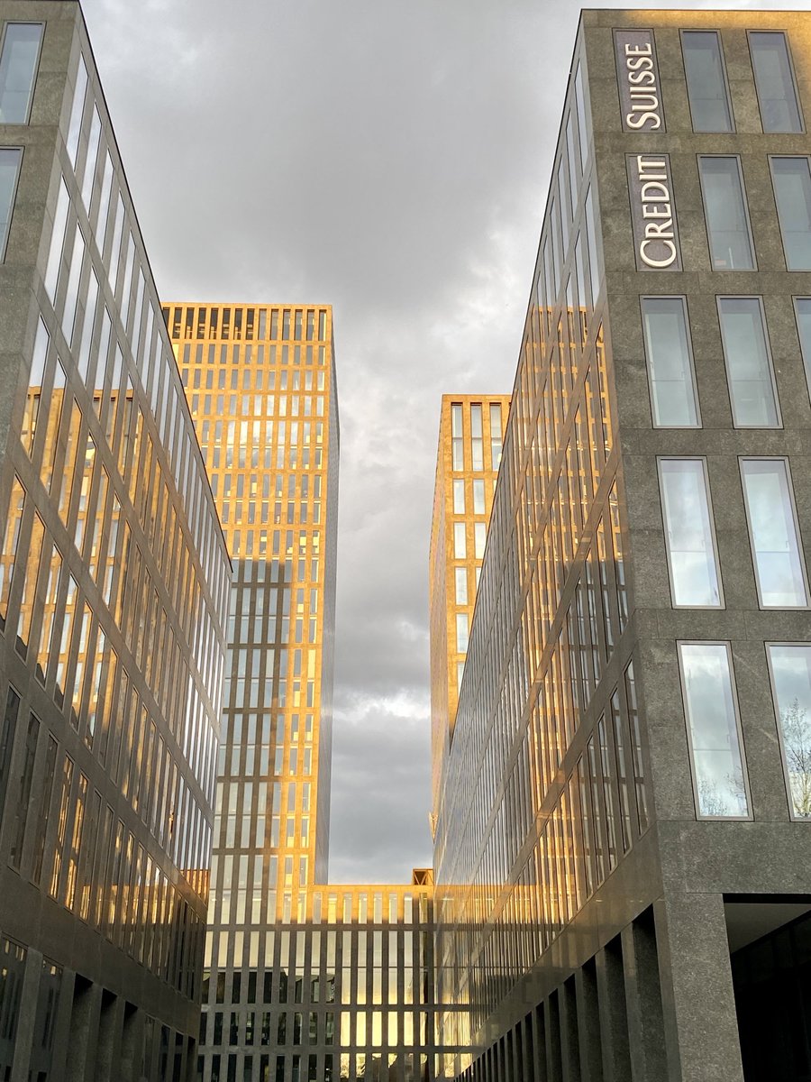 Credit Suisse. Luci e ombre. Nel senso letterale.