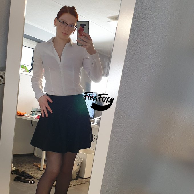 Kommst du mal bitte in mein B&uuml;ro? 😏  #finafoxy #redhead #redheadswithglasses #girlswithglasses #redhair<a href="/tag/finafoxy"class="tags">#finafoxy</a><a href="/tag/business"class="tags"><span>#business</span></a><a href="/tag/outfit"class="tags"><span>#outfit</span></a><a href="/tag/redhead"class="tags"><span>#redhead</span></a><a href="/tag/redhair"class="tags"><span>#redhair</span></a><a href="/tag/roleplay"class="tags"><span>#roleplay</span></a>