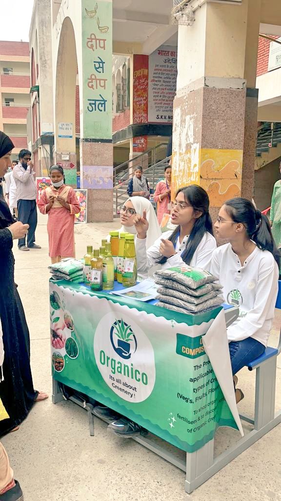 SKVNoorNagar's tweet photo. Parents are the key stakeholders in Delhi Govt.'s Education Revolution. 

With this vision, a #MegaPTM was organized successfully today at SKV Noor Nagar to provide orientation to the parents regarding the  strategies we have framed for Mission Buniyaad. 
@Dir_Education https://t.co/W1aK4wpkx3