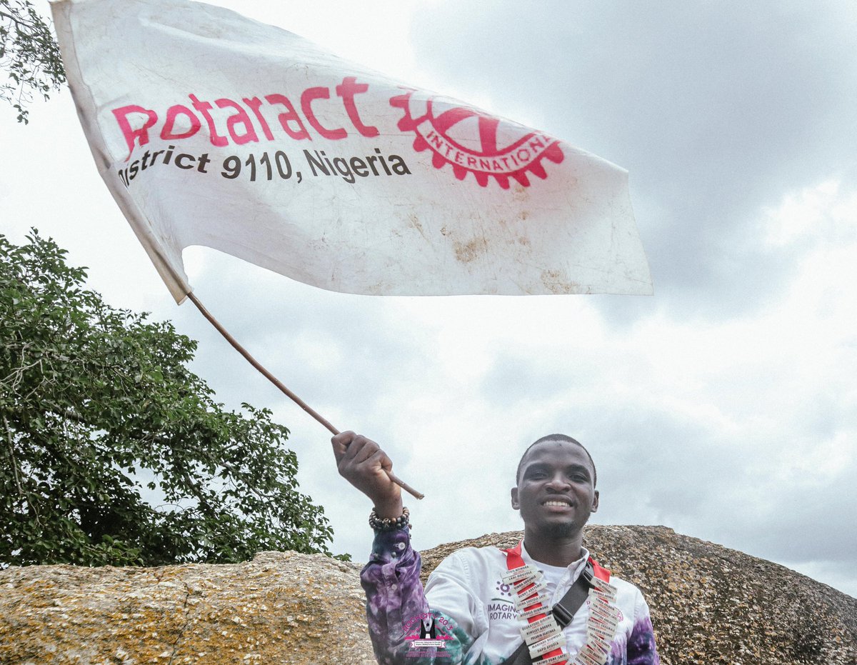 RotaractD9110ng's tweet photo. AT THE PEAK OF OLUMO ROCK
Rotaractors make it to the peak of Olumo Rock after climbing the 137-meter height mountain, passing through the ancient way of climbing the mountain with a stop over for interesting histories of the mountain.... https://t.co/FO0qCCx9BS