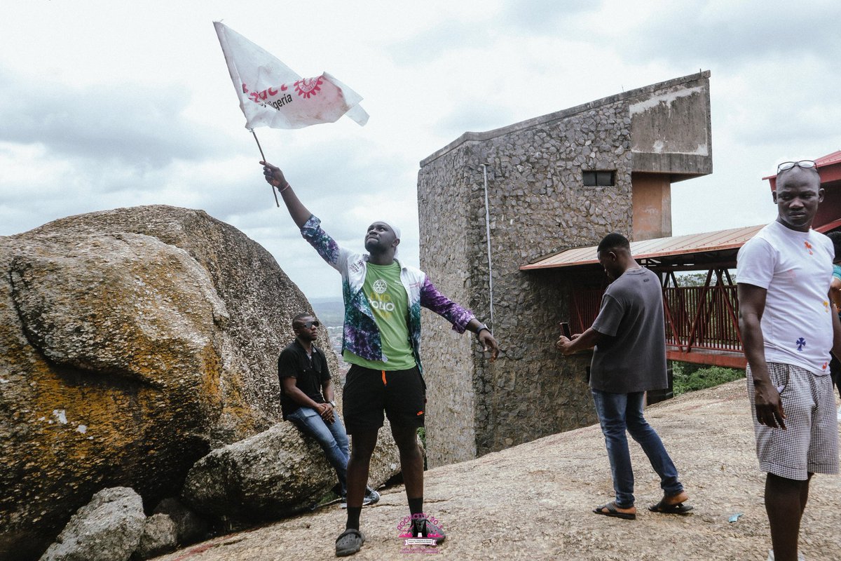 RotaractD9110ng's tweet photo. AT THE PEAK OF OLUMO ROCK
Rotaractors make it to the peak of Olumo Rock after climbing the 137-meter height mountain, passing through the ancient way of climbing the mountain with a stop over for interesting histories of the mountain.... https://t.co/FO0qCCx9BS
