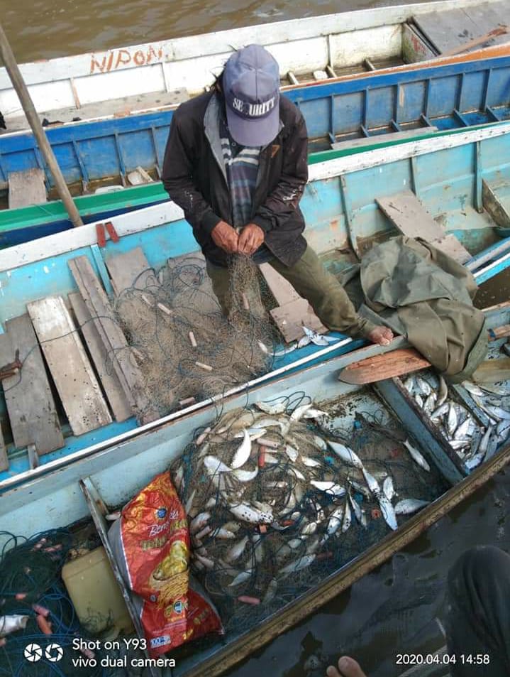 Ali_Akbar28_'s tweet photo. Minggu(30/4), Ali Akbar, Luhkan Tana tidung, KUB Intimung Taka, Ds Tana Merah, melaporkan tangkapan Ikan senangin dan Kepiting, Gill Net dan Ambau, 30 April, Sebanyak 20 kg dan 3 kg, harga jual 35.000 dan 120.000/Kg
#GiatluhkanSatminkBitung #Tanatidung  #Tangkap https://t.co/TsuXz6Mmch