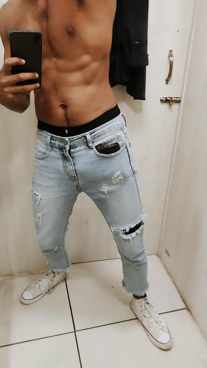 anwar_sheyk's tweet photo. GET ON YOUR  KNEES 
AND
BEG FOR IT  👅 #mirrorpics #keralastory https://t.co/1GN1khGaIv