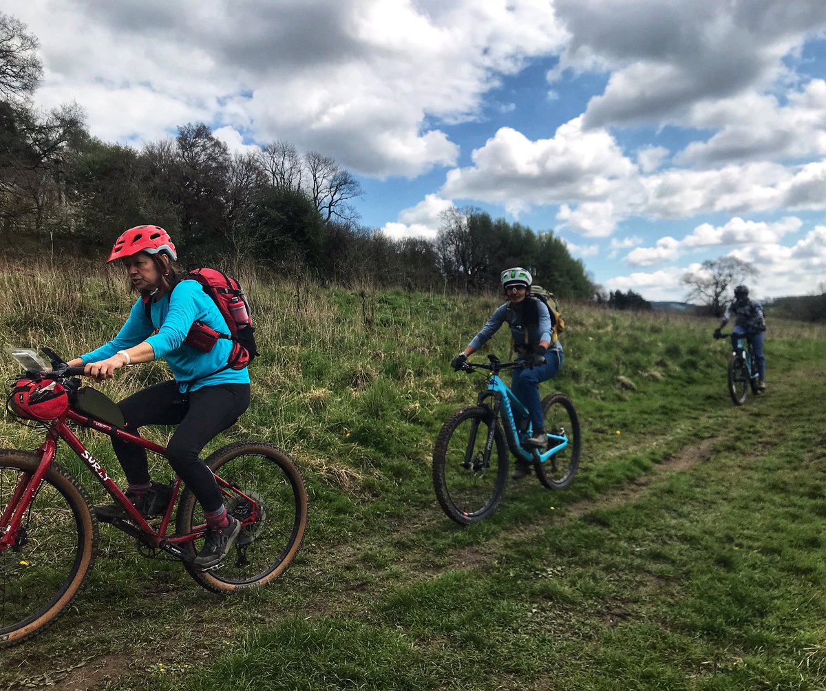 MTBleading's tweet photo. FunMBL course with @AneelaMckenna at the tutor helm. Fantastic contributions by considered learners throughout too #mtbleadership @thornbridgeout @BritishCycling https://t.co/TD438Lom9y