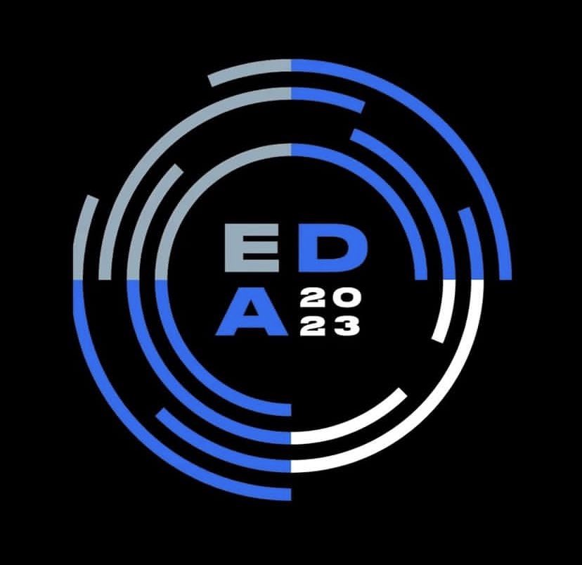 Thrilled to bits to be nominated for an Emerging Director Award for <a href="/EDAIRELAND_/">EDA Ireland</a> in the short film category, what an honour, and list of deadly talent to be sitting amongst. #Headspace #irishFilm 

📸 by <a href="/murray_ste/">Ste Murray</a>