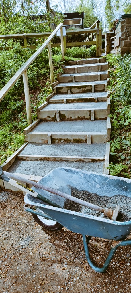 UlleyRanger's tweet photo. New step surface this morning to tidy things up a bit 👌🏻😁
#ulleycountrypark
#Sundayworkers https://t.co/BWnAePgp8c