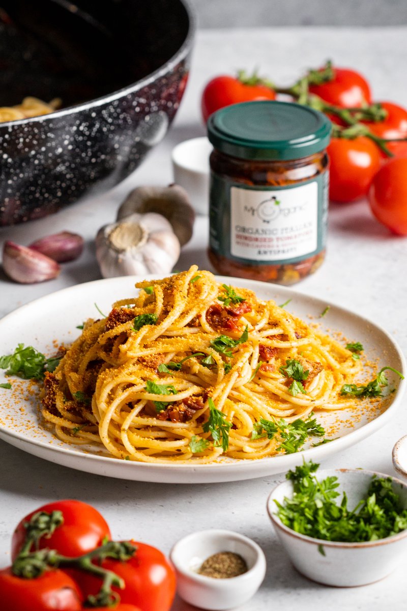 Spaghetti Aglio Olio and Peperoncino Alla Briciola 🍝 🤤 🌱 Aka our very own tantalising twist on the classic dish, to which we’ve added sundried tomatoes & crunchy breadcrumbs 😋 Head to our website for the recipe & find our products on Abel & Cole🙌🏼 #YummyNakedGoodness