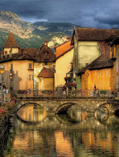 Canal Bridge, Annecy, France #CanalBridge #Annecy #France vincentgriffin.com