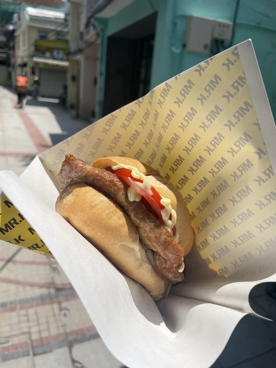 kononok's tweet photo. マカオはカジノしなくても楽しい場所だと3回目にして知る。エッグタルトもポークサンドも美味しかったし街も可愛いし、女子旅にぴったり！また来たいなぁ☺️ https://t.co/RyRsgL1V55