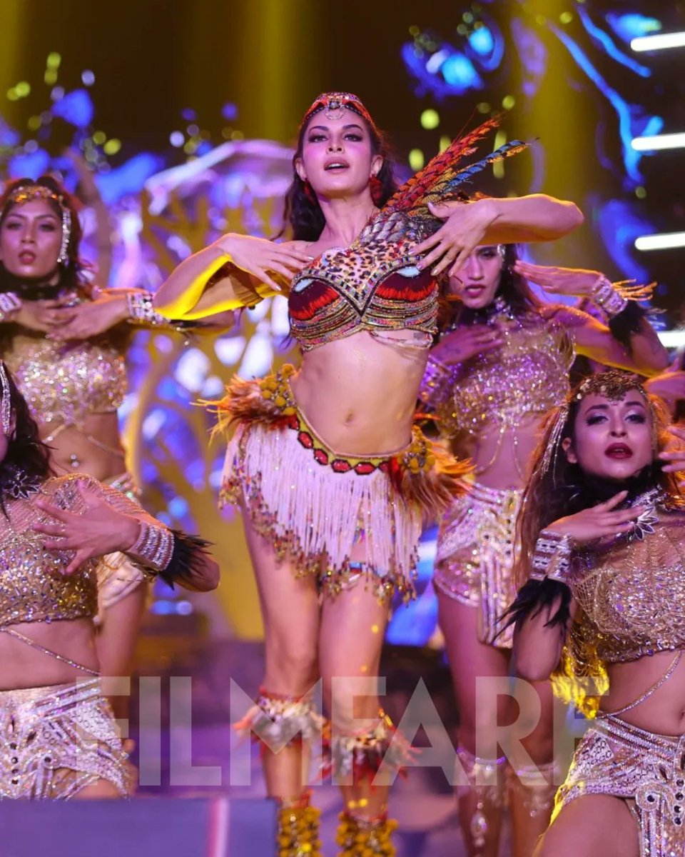 filmfare's tweet photo. Glimpses of #JacquelineFernandez's scintillating performance at the 68th #HyundaiFilmfareAwards2023 with #MaharashtraTourism held recently. 💯 https://t.co/tJ3YzPSWnr