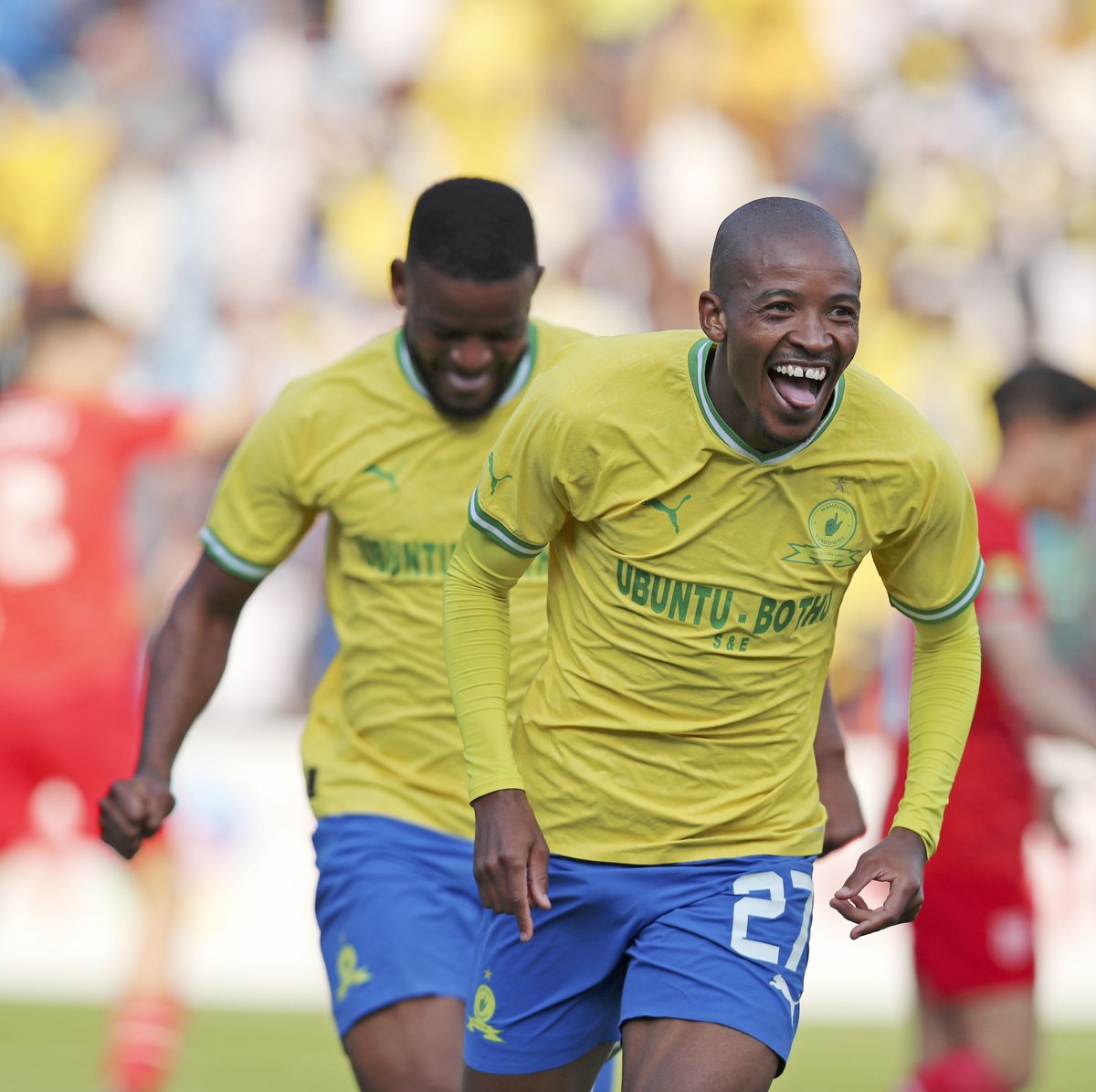 GOALcomSA's tweet photo. Thapelo Morena is every Sundowns fan right now!! 😁👆🏾 https://t.co/2gvINa7Bw7