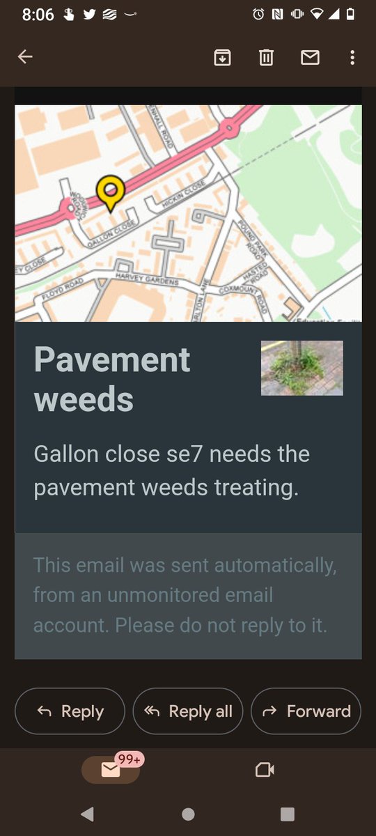 LouiseLev3's tweet photo. @Royal_Greenwich reported a month ago ? Rest of Charlton doesn't seem to have this problem with weeds never getting treated ?! https://t.co/kUhRGE1idl