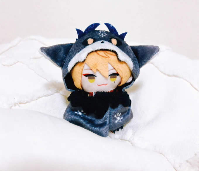 こ、こんなかわ…おそろちい悪魔になっちゃって… ガシャとかのより作りがしっかりしていてすっぽりおさまります!