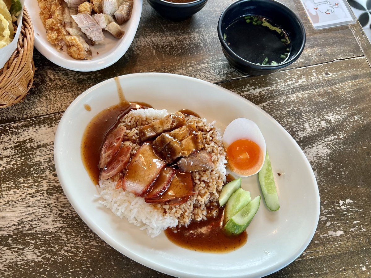 papdiawdiawmaa's tweet photo. ฉ่อยเป็ดย่าง อีกหนึ่งร้านดังที่มีหลายสาขามากๆ มีเมนูให้เลือกเยอะ อร่อย ราคาไม่แพง คุณภาพดี แนะนำเลยค่ะ
#ReviewThailand #รีวิวภูเก็ต #Reviewphuket
#แปปเดียวเดี๋ยวมา #papdiawdiawmaa #nrintravel https://t.co/rXJWod2XSn