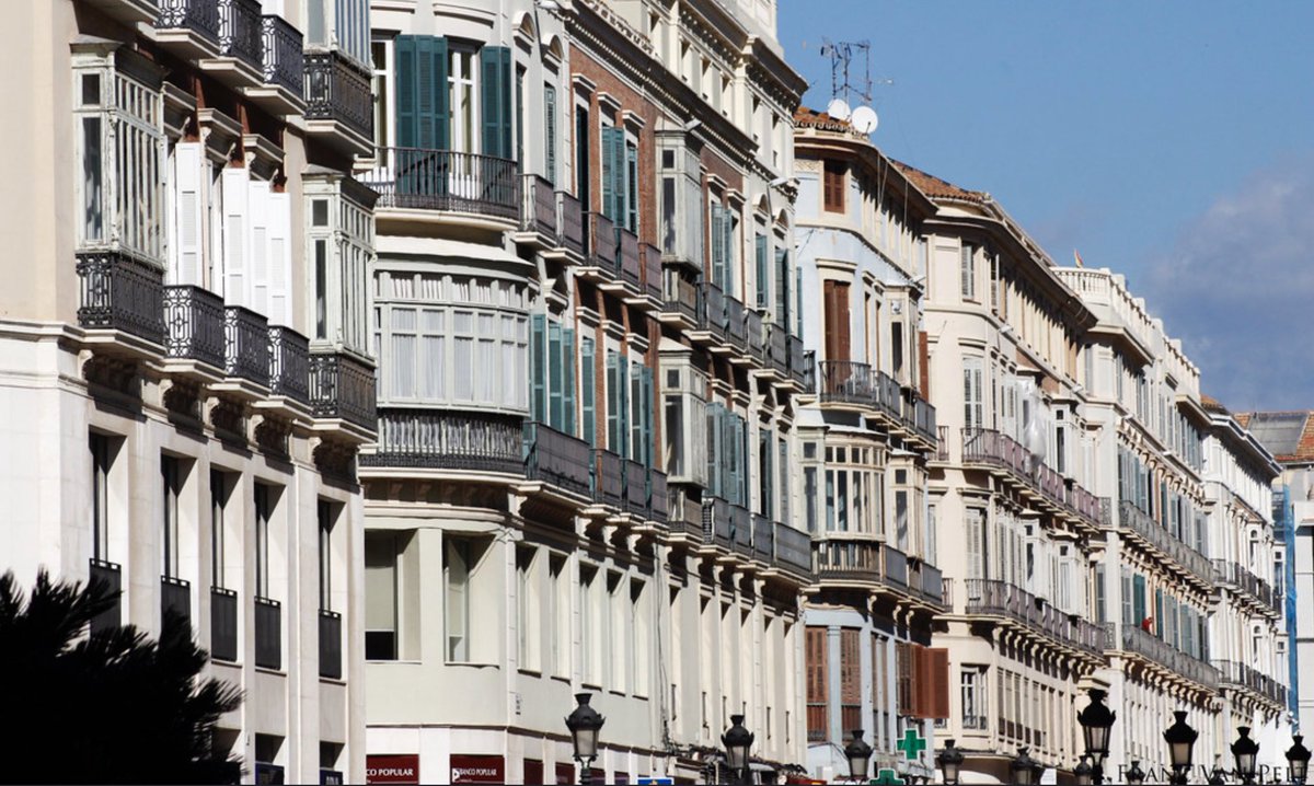 FranzVanPelt's tweet photo. 🧐¿Qué tiene que ver la C/Larios con este barrio olvidado de Málaga? 
Venga, vámonos a dar un paseito por La Isla 🏝️ 🧵👇 https://t.co/dMqvrAnlfh